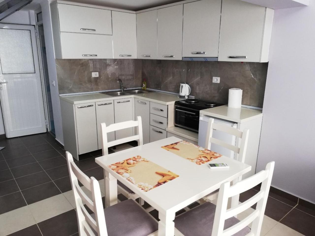 Sweet Dreams Apartament Apartment Sarande Exterior photo